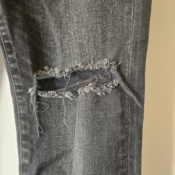 Moussy Vintage Black Distressed Skinny Size 26 - Picture 4 of 9